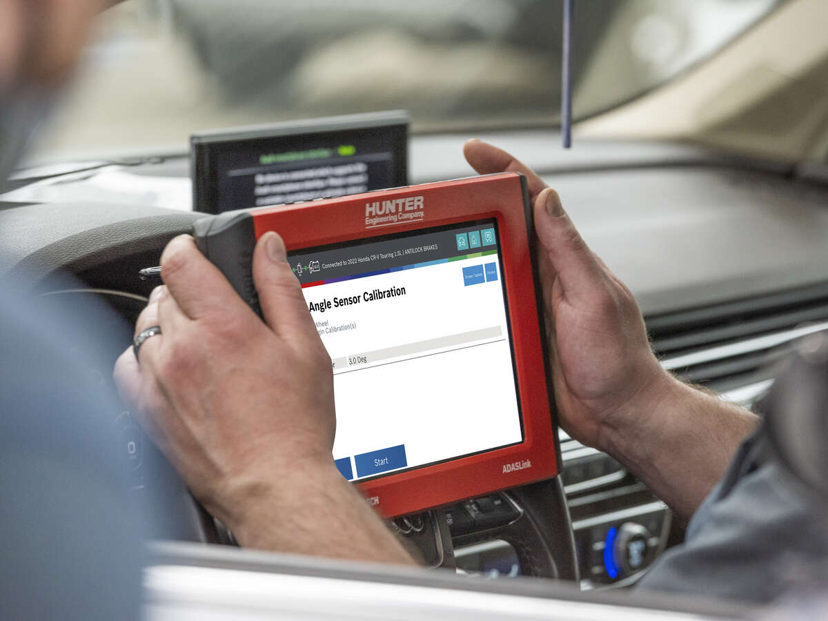 Performing a steering system reset on Hunter ADASLink diagnostic scan tool