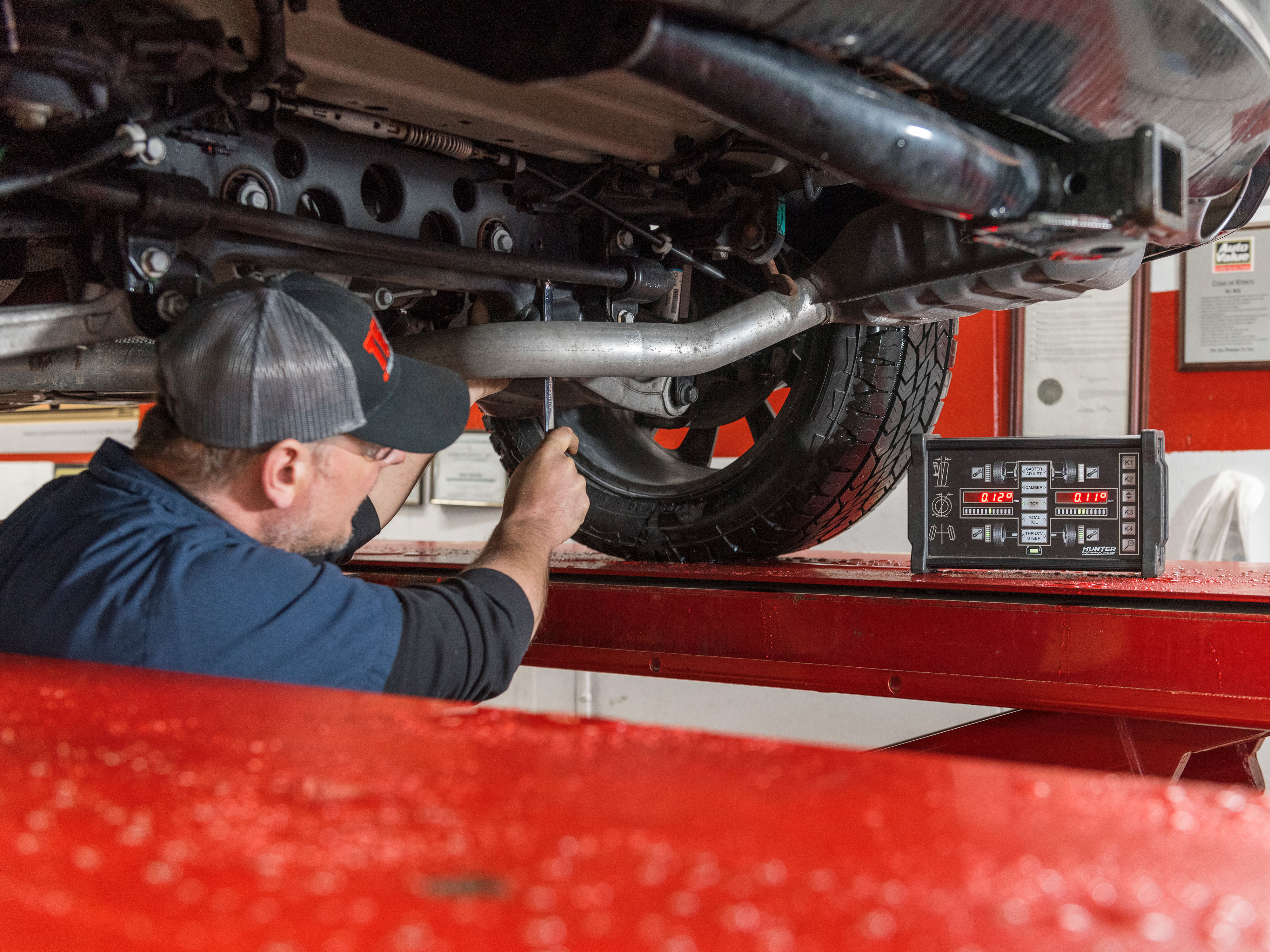 Technician using Hunter Remote Indicator alignment tool