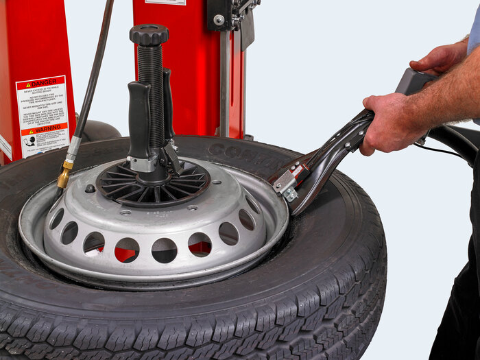 Blast inflator in use on the TCX70